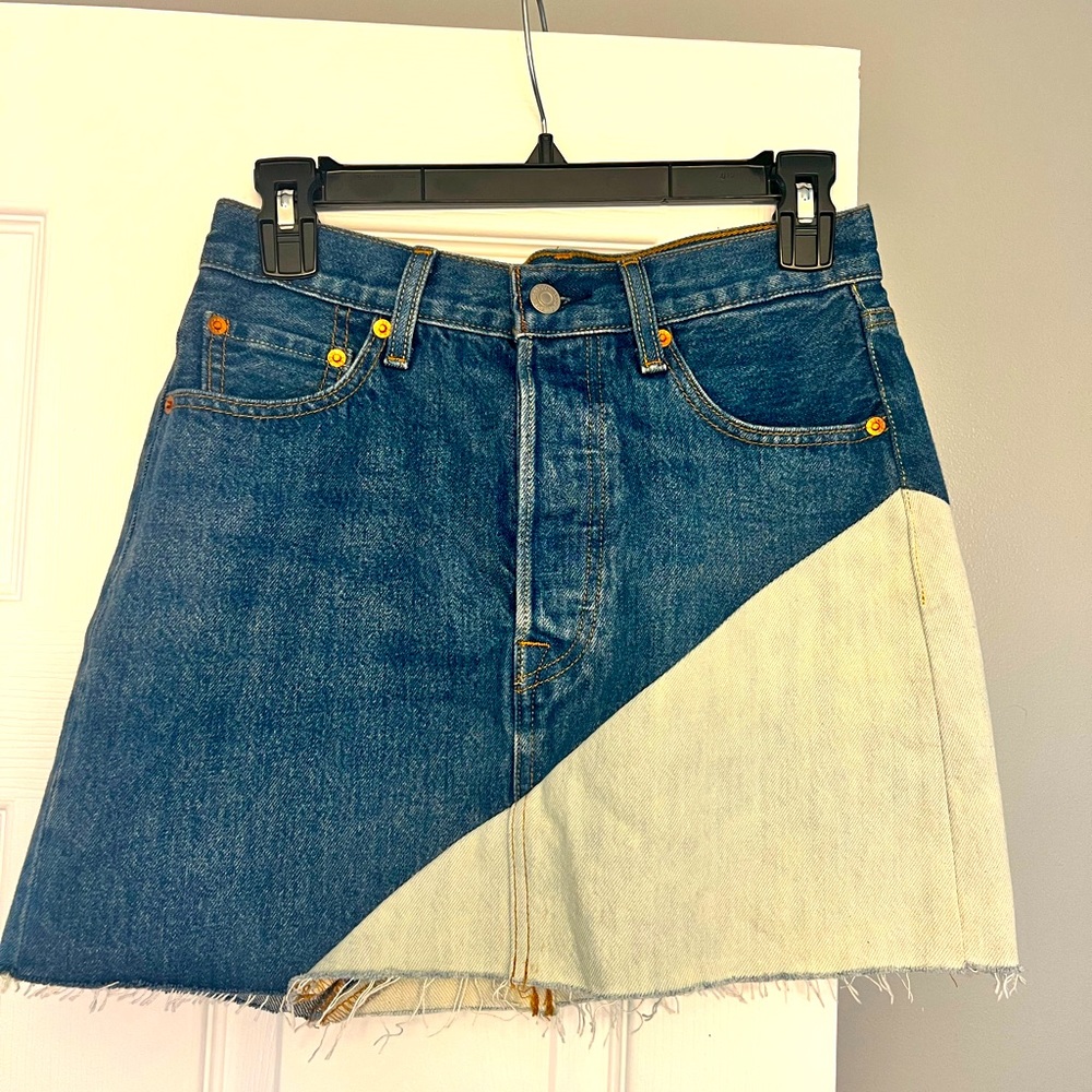 Levi’s Premium Denim Skirt Size 25